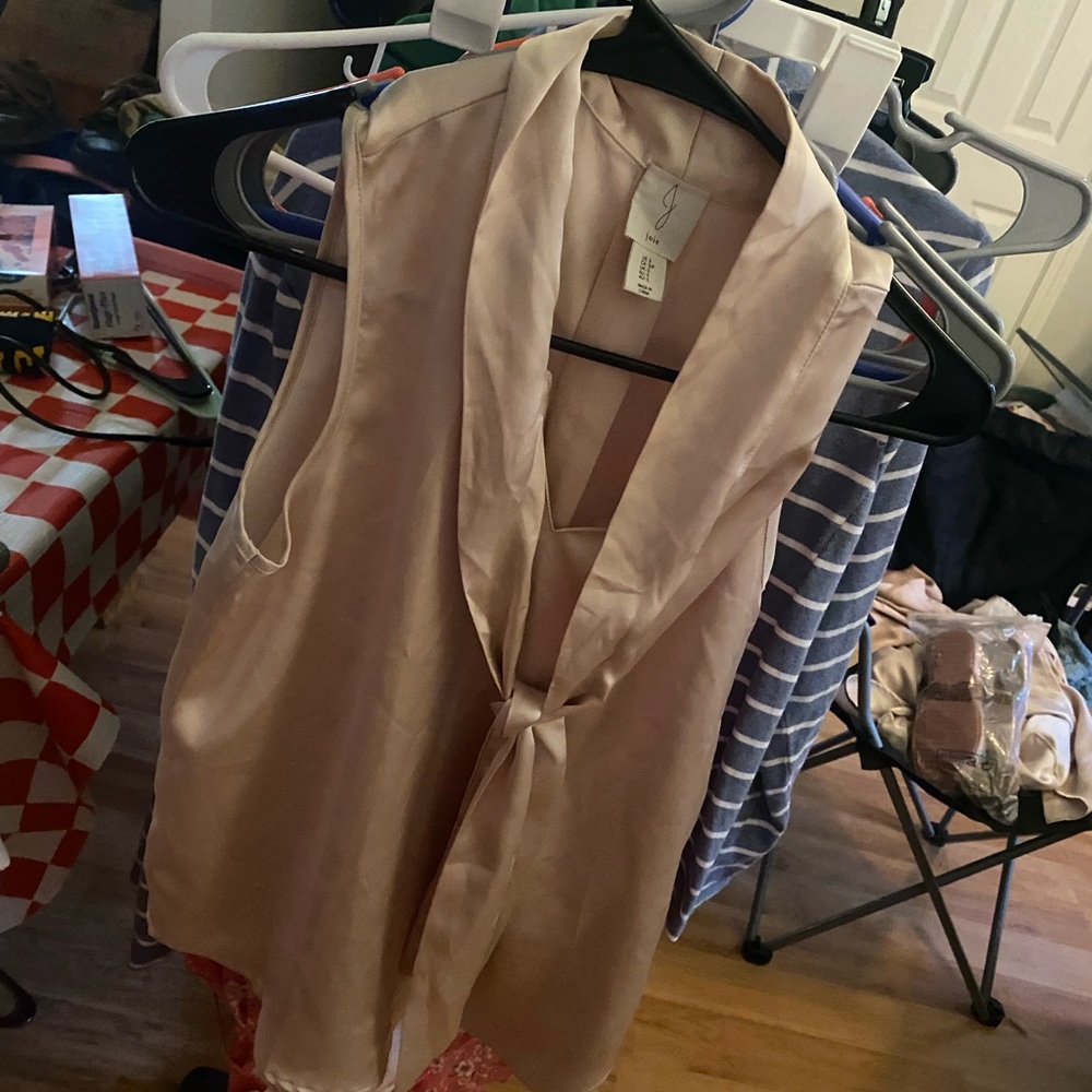 Elegant Pink Sleeveless Blouse